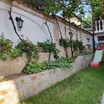 Family Velevi Hotel